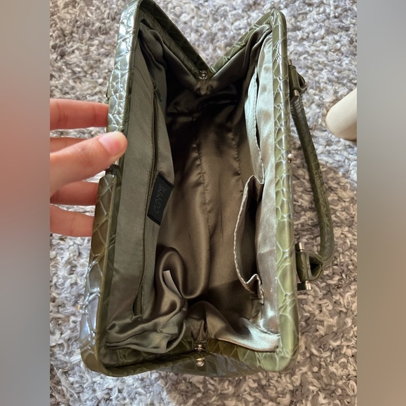 Jeanne Lotti crocodile embossed Top-Handle Small Green Bag - Picture 3 of 7